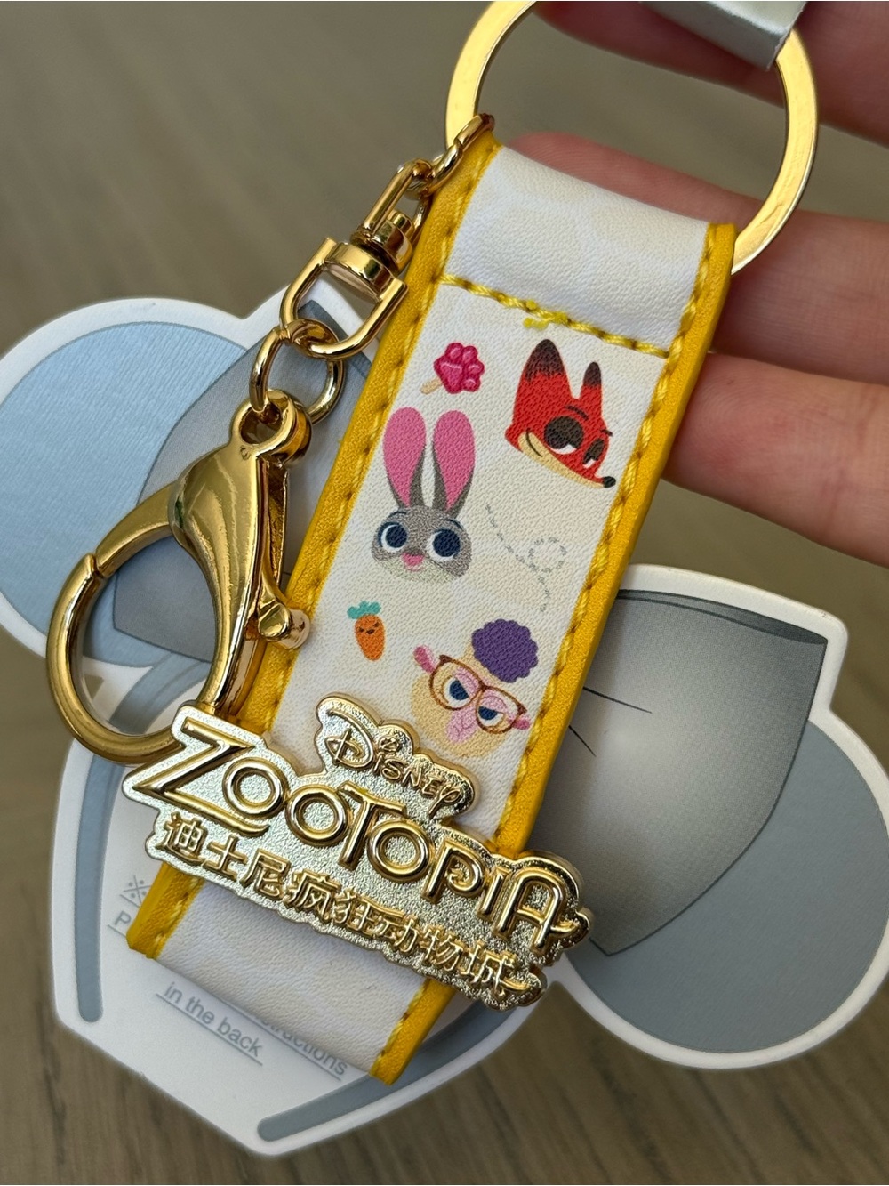 Zootopia Land Shanghai Disneyland Mickey Ear Headband Holder Keychain NWT